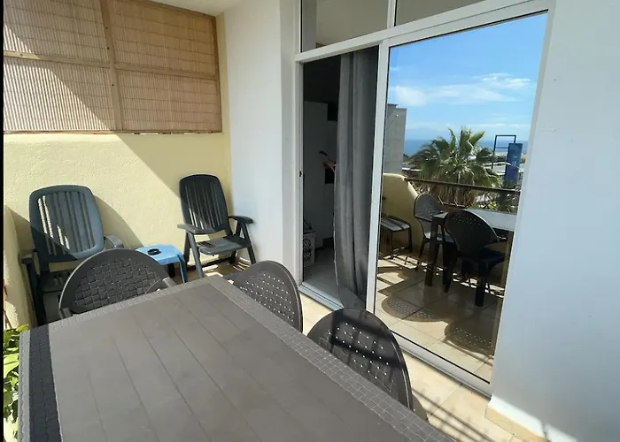 Daire Spacious 1 Bedroom With Pool & Ocean View, Marina Palace