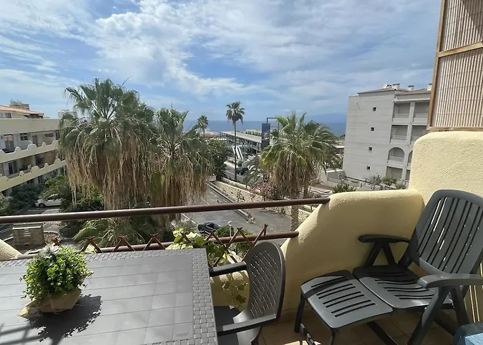 Daire Spacious 1 Bedroom With Pool & Ocean View, Marina Palace