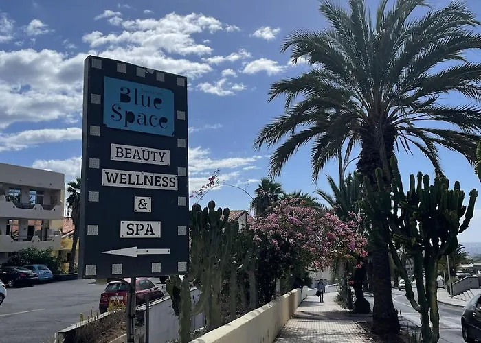 Spacious 1 Bedroom With Pool & Ocean View, Marina Palace Costa Adeje