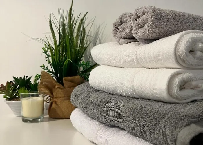 Daire Spacious 1 Bedroom With Pool & Ocean View, Marina Palace *