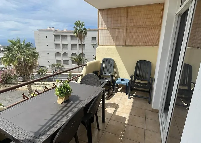 Spacious 1 Bedroom With Pool & Ocean View, Marina Palace Daire Costa Adeje