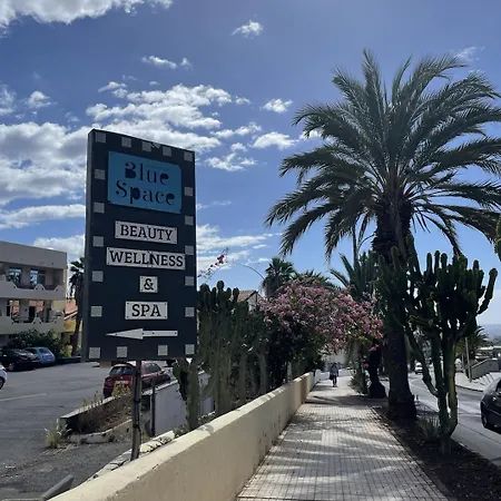 Spacious 1 Bedroom With Pool & Ocean View, Marina Palace Costa Adeje (Tenerife)