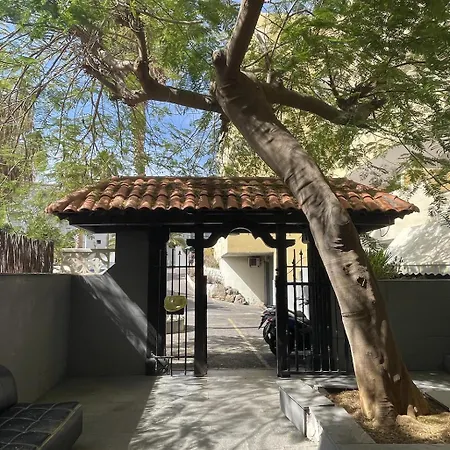 Spacious 1 Bedroom With Pool & Ocean View, Marina Palace * أذيخي