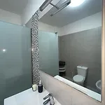 Spacious 1 Bedroom With Pool & Ocean View, Marina Palace *