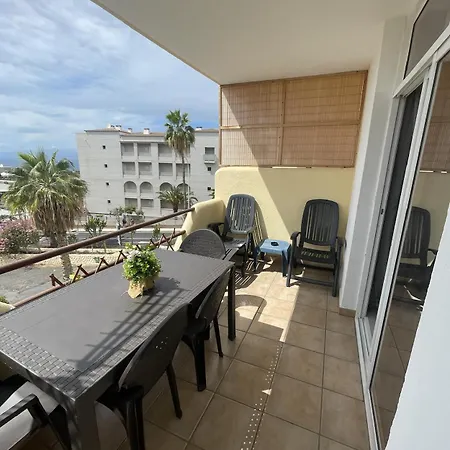 Spacious 1 Bedroom With Pool & Ocean View, Marina Palace Appartamento Costa Adeje (Tenerife)